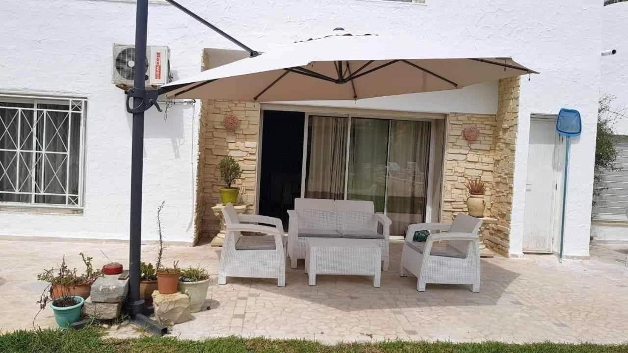 La Maison Les Pins Chambre D'Hote Chez L'Habitant La Marsa Exterior photo